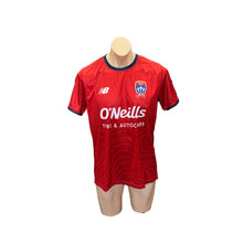 Load image into Gallery viewer, NEWCASTLE JETS FC REPLICA TRAINING TEE NEW BALANCE