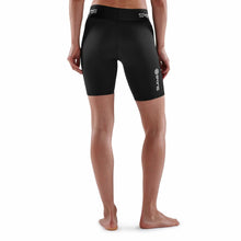 Load image into Gallery viewer, SKINS SERIES 1 WOMENS HALF TIGHTS The Big Outlet Store