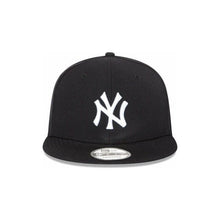 Load image into Gallery viewer, New York Yankees Navy 9FIFTY Snapback NEW ERA